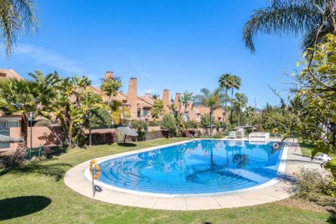 Townhouse for sale Marbella, Malaga, Spain 5 bedrooms, 276.93 sq.m. No. 107965 - photo 2