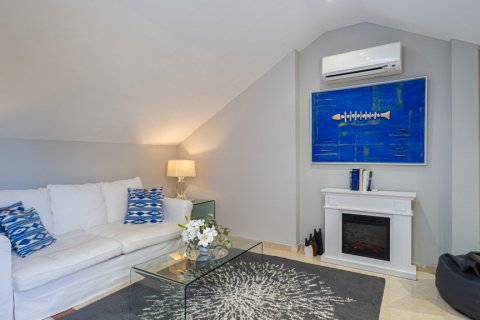 Townhouse for sale Marbella, Malaga, Spain 5 bedrooms, 276.93 sq.m. No. 107965 - photo 23