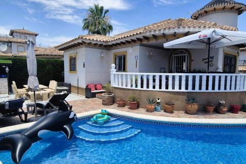 Villa till salu i Villamartin, Alicante, Spanien 110 kvm. Nr. 190463 - foto 2