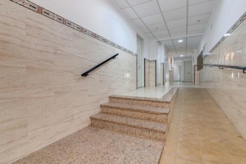 Huoneisto myytävänä Torrevieja, Alicante, Espanja, 2 makuuhuonetta, 56 m2 No. 192269 - kuva 8