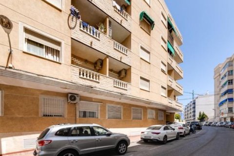Huoneisto myytävänä Torrevieja, Alicante, Espanja, 2 makuuhuonetta, 56 m2 No. 192269 - kuva 10