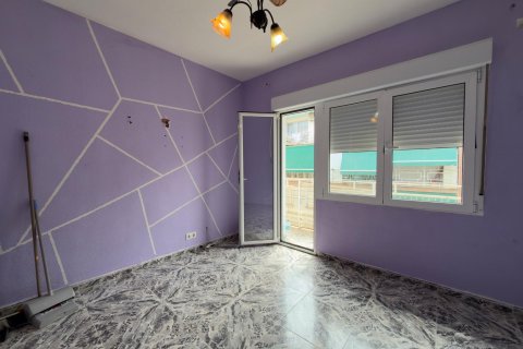 Apartament w Alicante, Hiszpania 4 sypialnie, 101 mkw. nr 192267 – zdjęcie 8