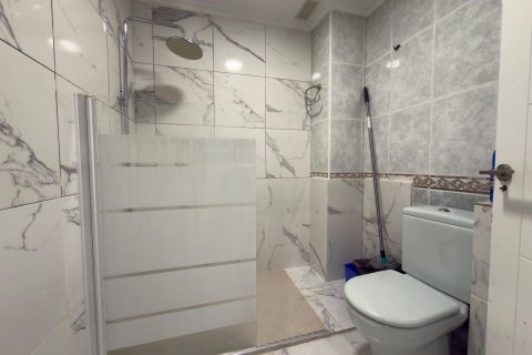 Appartamento in vendita a Alicante, Spagna 4 camere da letto, 101 mq. N° 192267 - foto 11
