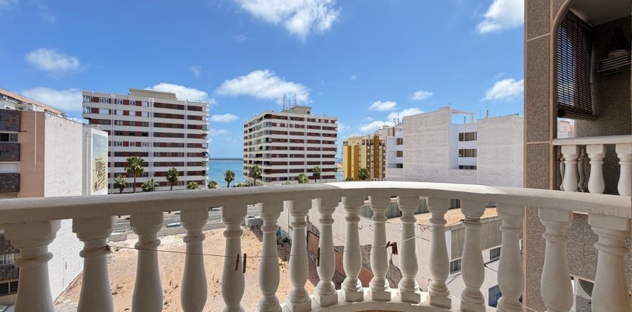 Appartamento a Torrevieja, Alicante, Spagna 2 camere da letto, 60 mq. N° 192268