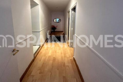Villa for sale in Vallromanes, Barcelona, Spain 2495 sq.m. No. 166263 - photo 3