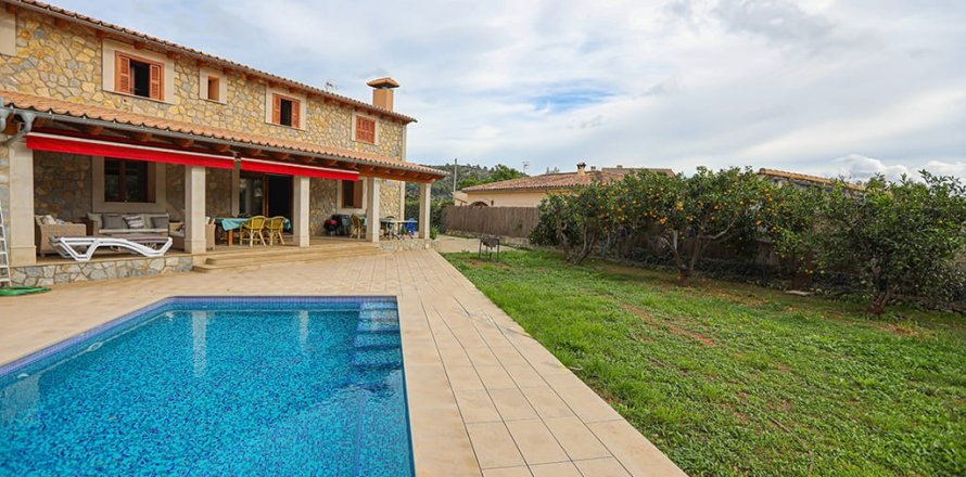 Villa en Inca, Mallorca, España 7 dormitorios, 270 m2 No. 147943