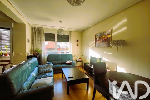 Wohnung zum Verkauf in Santovenia de Pisuerga, Valladolid, Spanien 2 Schlafzimmer, 67 m2 Nr. 185282 - Foto 2