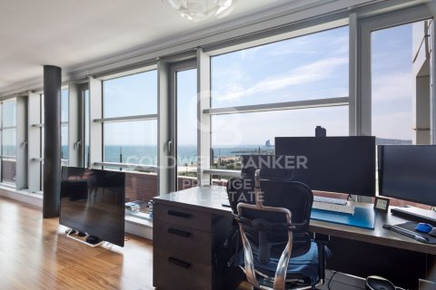 Takvåning till salu i Barcelona, Spanien 2 sovrum, 135 kvm. Nr. 160398 - foto 8