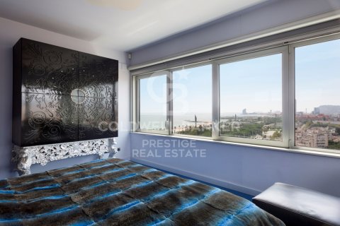 Takvåning till salu i Barcelona, Spanien 2 sovrum, 135 kvm. Nr. 160398 - foto 12