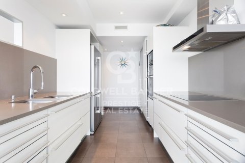 Takvåning till salu i Barcelona, Spanien 2 sovrum, 135 kvm. Nr. 160398 - foto 15