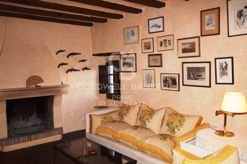 Сasa en venta en Gerona, España 10 dormitorios, 1000 m2 No. 160403 - foto 6