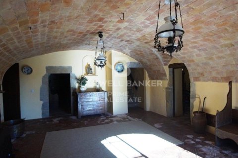 Сasa en venta en Gerona, España 10 dormitorios, 1000 m2 No. 160403 - foto 5
