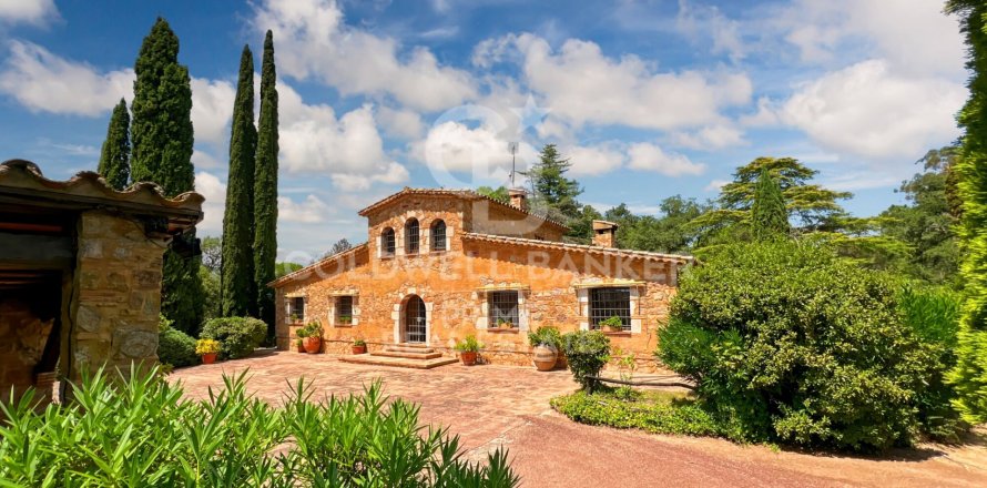 House à Caldes de Malavella, Girona, Espagne 10 chambres, 1000 m2 No. 160401