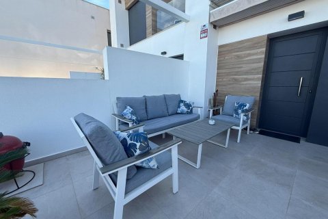 Hus till salu Rojales, Alicante, Spanien 3 sovrum, 201 kvm. Nr. 112871 - foto 10
