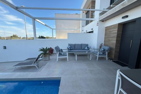 Hus till salu Rojales, Alicante, Spanien 3 sovrum, 201 kvm. Nr. 112871 - foto 6
