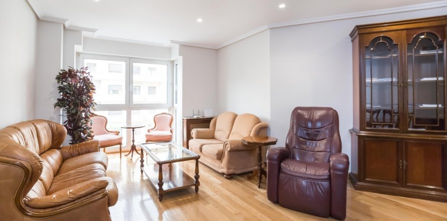 Apartment Madrid, Spain 3 bedrooms, 150 sq.m. No. 117644