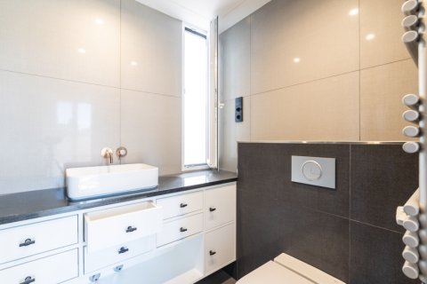 Apartment for rent Madrid, Spain 2 bedrooms, 110 sq.m. No. 117645 - photo 11