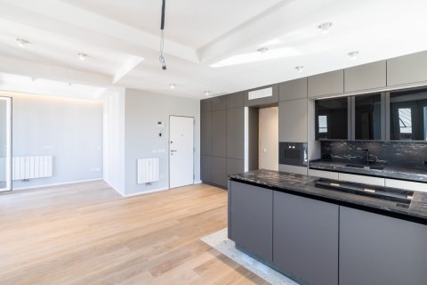 Apartment for rent Madrid, Spain 2 bedrooms, 110 sq.m. No. 117645 - photo 24