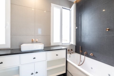 Apartment for rent Madrid, Spain 2 bedrooms, 110 sq.m. No. 117645 - photo 7