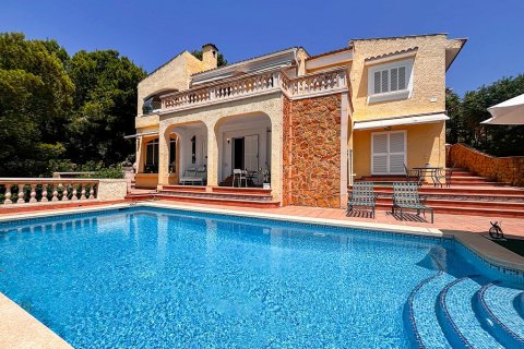 Villa en venta en Costa De La Calma, Mallorca, España 5 dormitorios, 434 m2 No. 143480 - foto 1