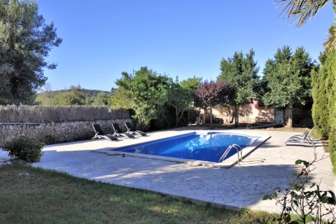 Finca for rent in Arta, Mallorca, Spain 4 bedrooms, 220 sq.m. No. 168138 - photo 2