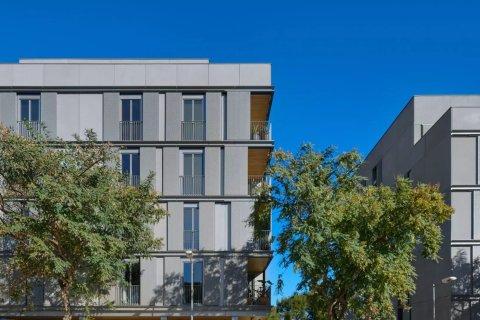 Apartment à vendre à Barcelona, Espagne, 4 chambres, 180 m2 No. 143365 - photo 1