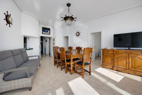 Продажа квартиры Торревьеха, Аликанте, Испания 4 спальни, 146м2 №139831 - фото 6