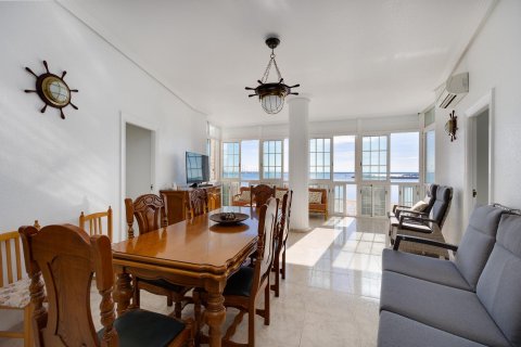 Продажа квартиры Торревьеха, Аликанте, Испания 4 спальни, 146м2 №139831 - фото 2