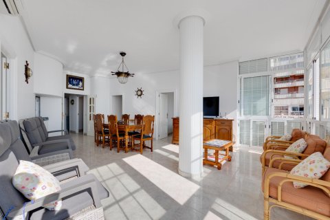 Продажа квартиры Торревьеха, Аликанте, Испания 4 спальни, 146м2 №139831 - фото 9