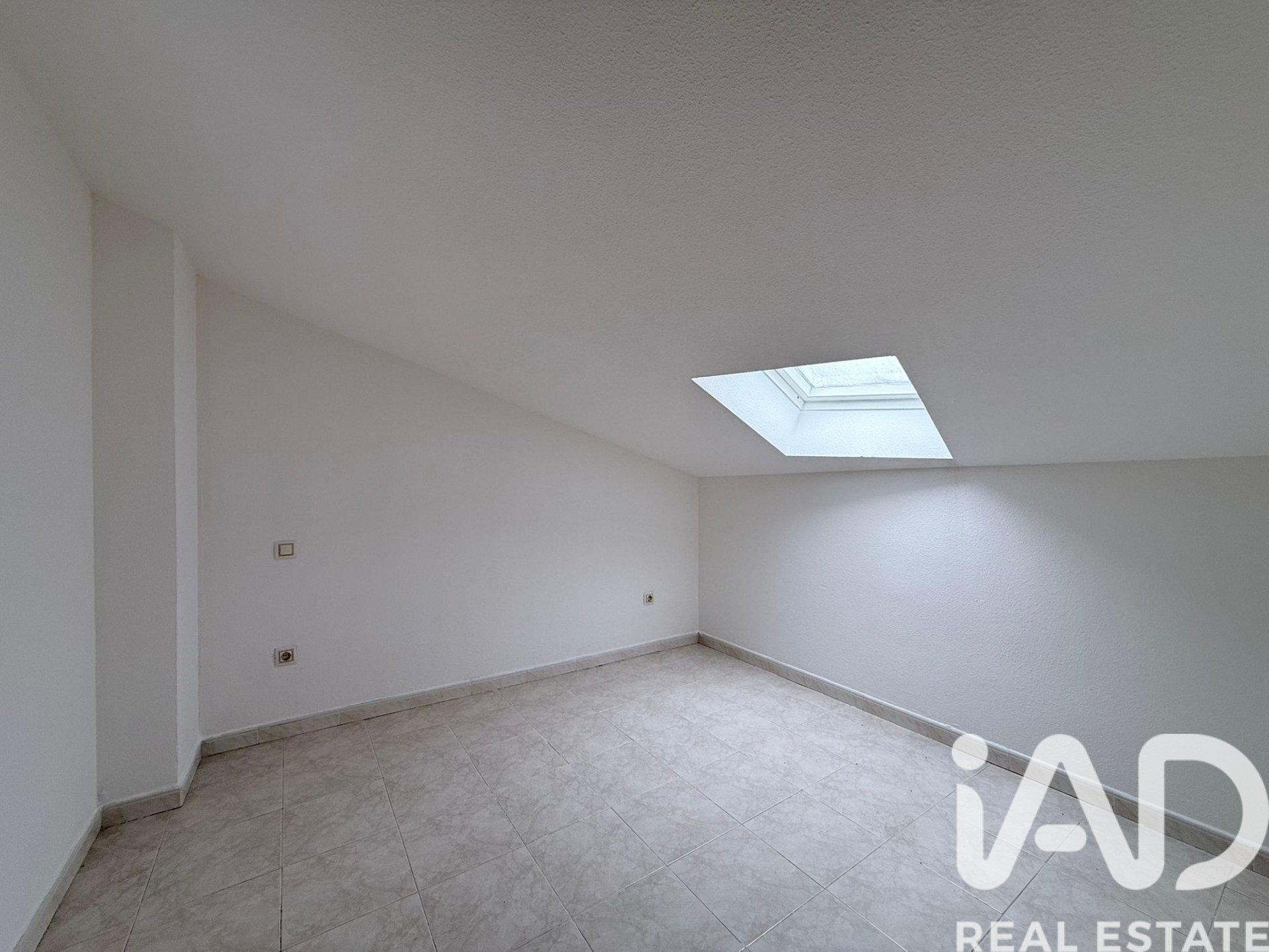 Duplex à Colmenarejo, Madrid, Espagne 3 chambres, 100 m2 No. 172996