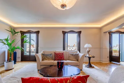 Apartamento en venta en Barcelona, España 4 dormitorios, No. 141298 - foto 26