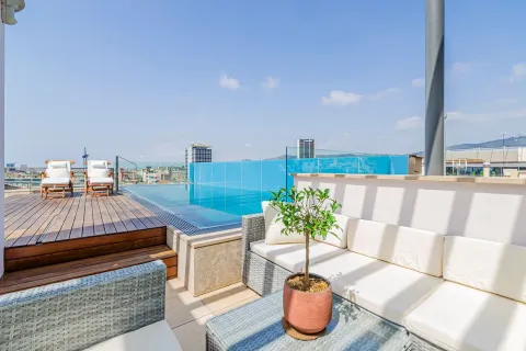 Apartamento en venta en Barcelona, España 4 dormitorios, No. 141298 - foto 16