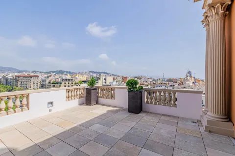 Apartamento en venta en Barcelona, España 4 dormitorios, No. 141298 - foto 21
