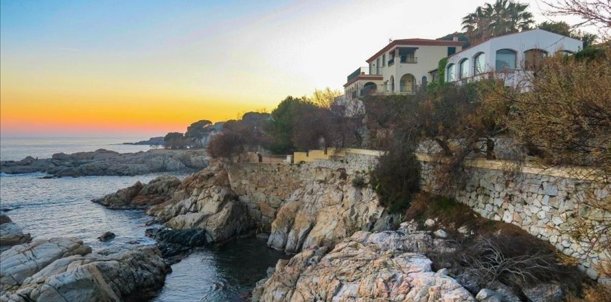 Hus i S'Agaro, Girona, Spanien 4 sovrum,  Nr. 141302