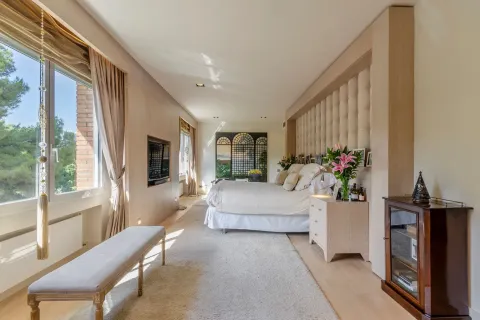 Apartamento en venta en Barcelona, España 4 dormitorios, No. 141297 - foto 12