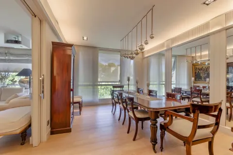 Apartamento en venta en Barcelona, España 4 dormitorios, No. 141297 - foto 5