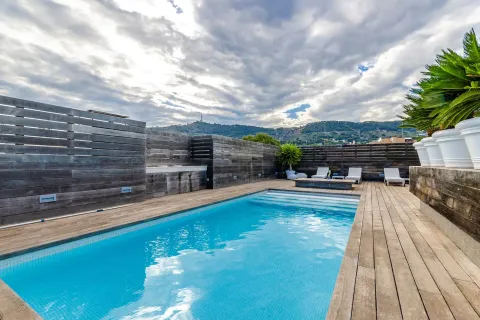 Apartamento en venta en Barcelona, España 4 dormitorios, No. 141297 - foto 3