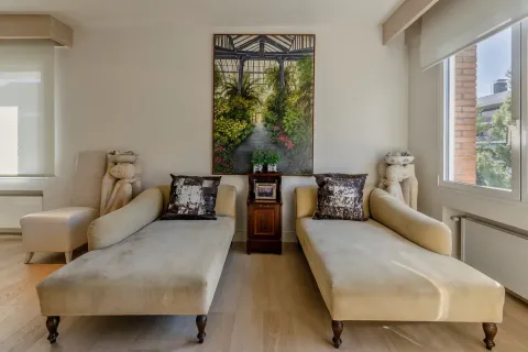 Apartamento en venta en Barcelona, España 4 dormitorios, No. 141297 - foto 17