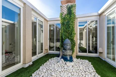 Apartamento en venta en Barcelona, España 4 dormitorios, No. 141297 - foto 18