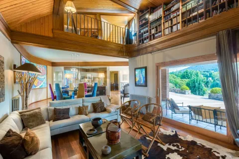 Сasa en venta en Montornès del Vallès, Barcelona, España 5 dormitorios, No. 141300 - foto 7