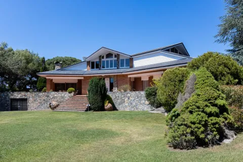 Сasa en venta en Montornès del Vallès, Barcelona, España 5 dormitorios, No. 141300 - foto 3