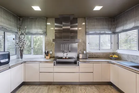 Сasa en venta en Montornès del Vallès, Barcelona, España 5 dormitorios, No. 141300 - foto 9