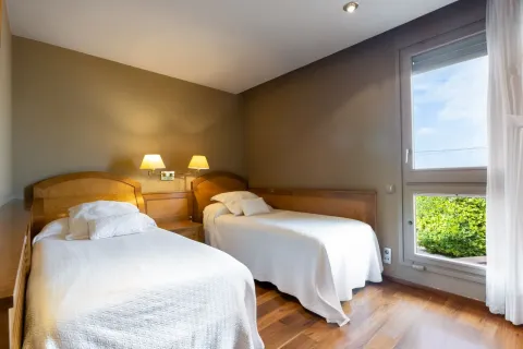 Сasa en venta en Montornès del Vallès, Barcelona, España 5 dormitorios, No. 141300 - foto 13