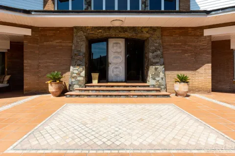 Сasa en venta en Montornès del Vallès, Barcelona, España 5 dormitorios, No. 141300 - foto 5