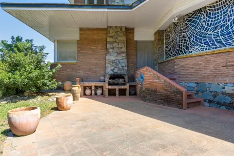 Сasa en venta en Montornès del Vallès, Barcelona, España 5 dormitorios, No. 141300 - foto 28