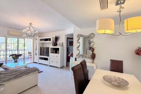 Apartment for sale in Torrevieja, Alicante, Spain 1 bedroom, 106 sq.m. No. 168271 - photo 4