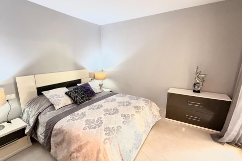 Apartment for sale in Torrevieja, Alicante, Spain 1 bedroom, 106 sq.m. No. 168271 - photo 12