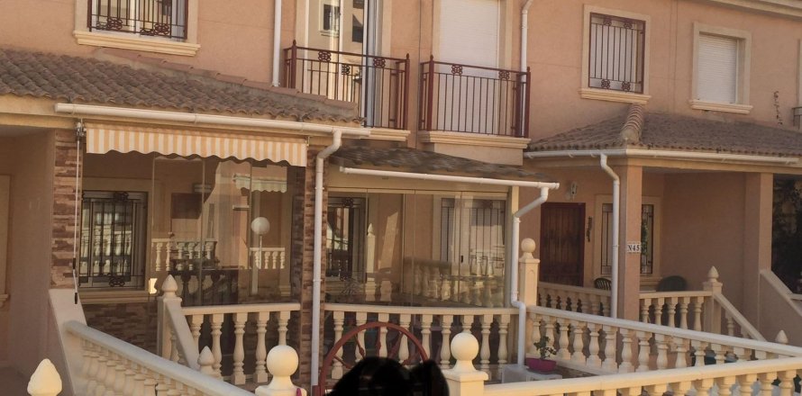 House in La Zenia, Alicante, Spain 2 bedrooms, 110 sq.m. No. 168274