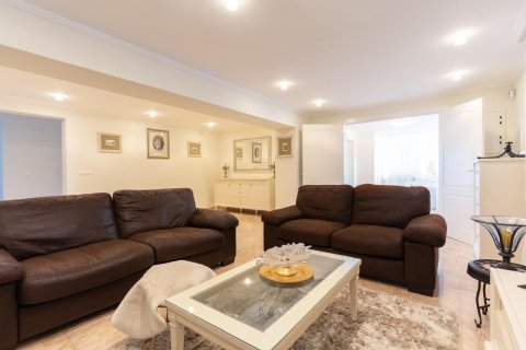 Huvila myytävänä Los Balcones, Alicante, Espanja, 7 makuuhuonetta, 312 m2 No. 142510 - kuva 30