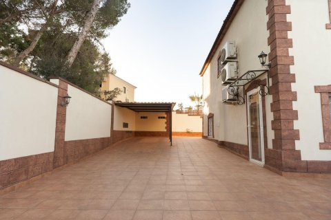 Huvila myytävänä Los Balcones, Alicante, Espanja, 7 makuuhuonetta, 312 m2 No. 142510 - kuva 15